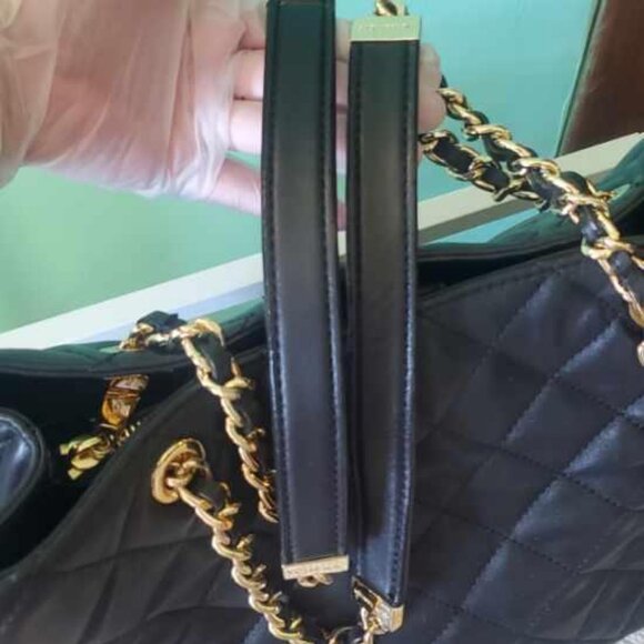 Michael Kors Susannah Large Quilted Black Tote Bag - Picture 8 of 16